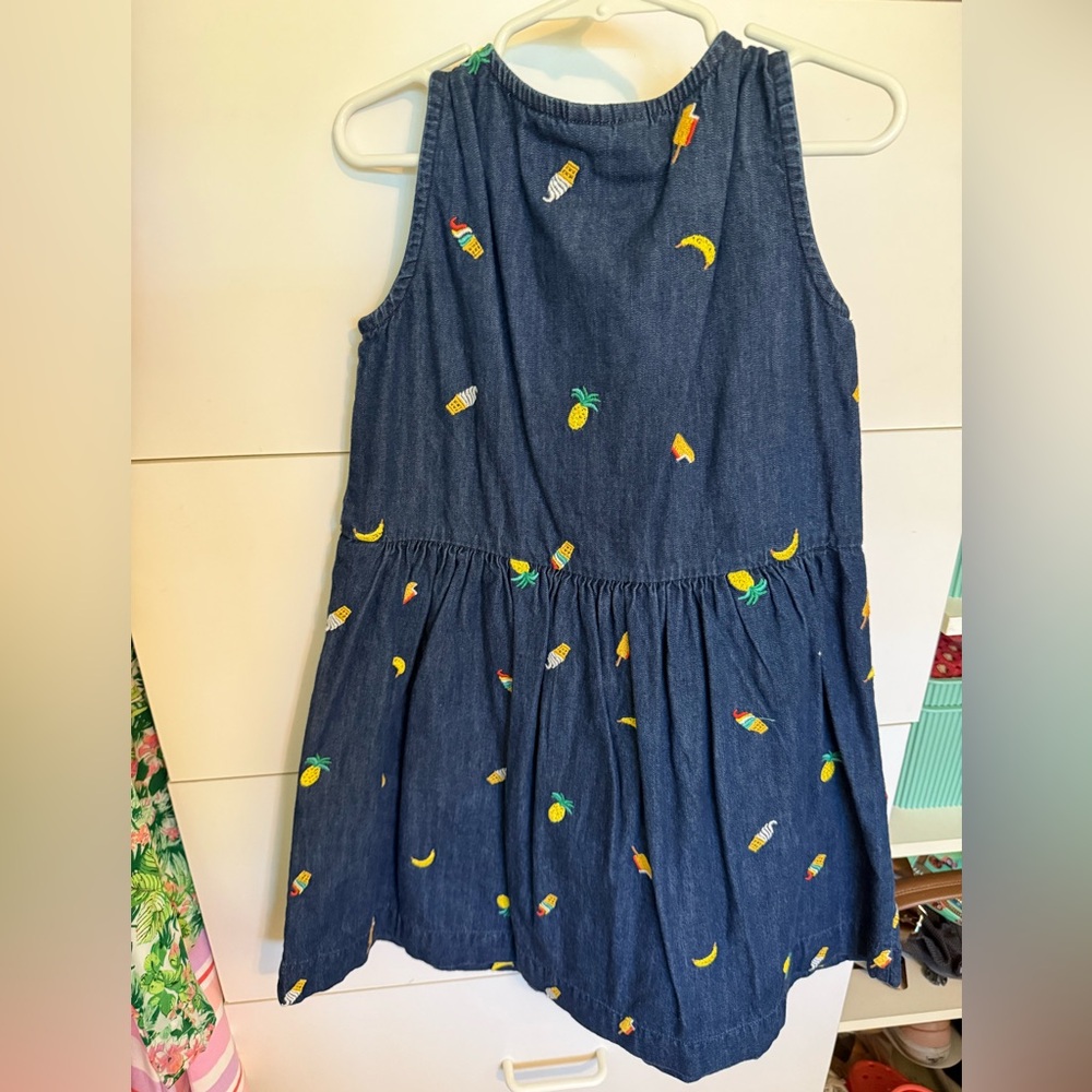 Hanna Andersson NWT Ice Cream and Fruit Embroidered Denim Girls Dress Size 6-7 - Picture 2 of 3